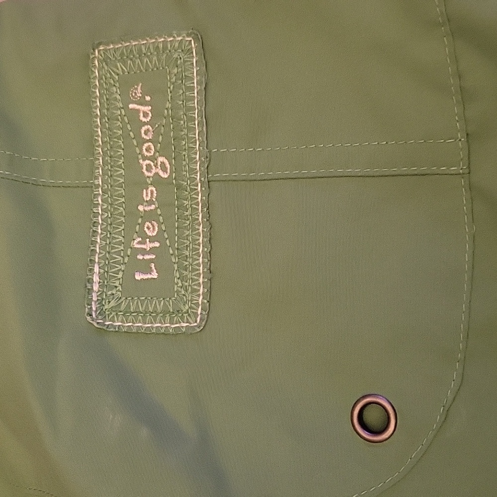 Women's Shorts By Life Is Good Ize Medium. - Picture 2 of 10